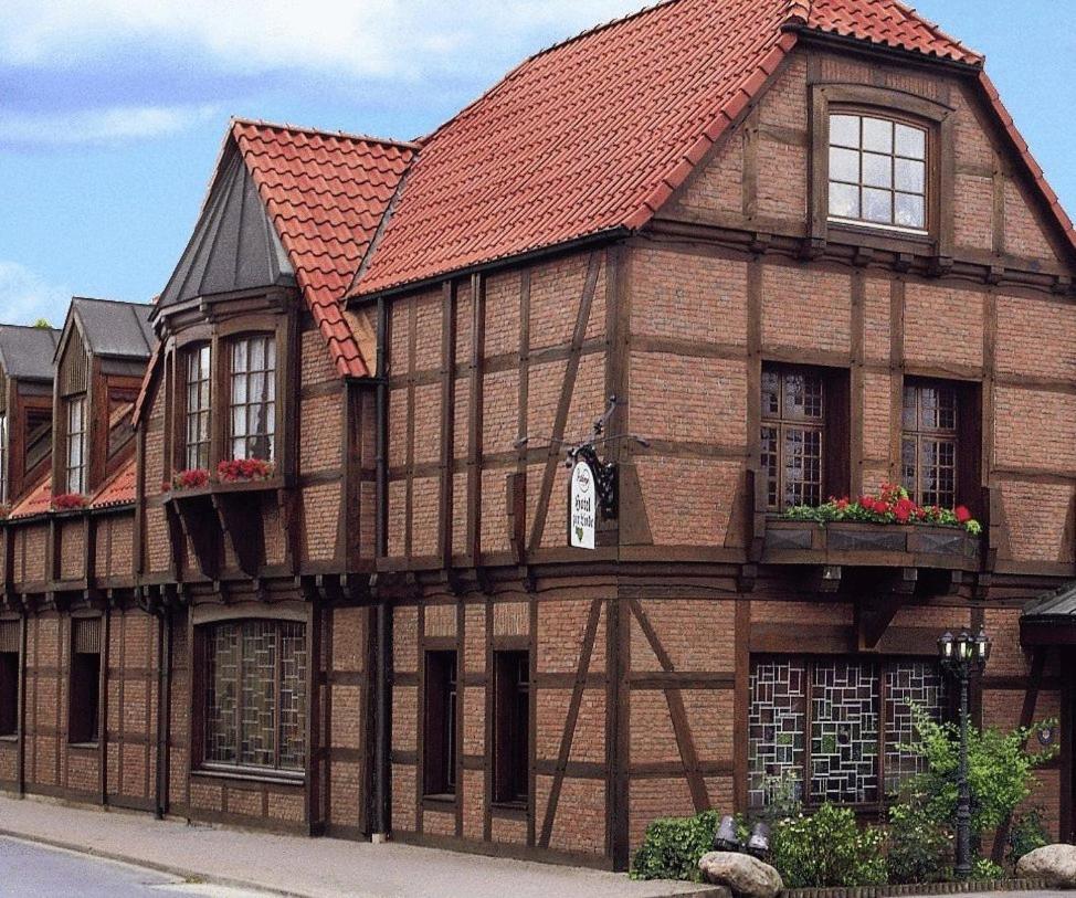 Hotel Restaurant Zur Linde Pattensen Exterior photo